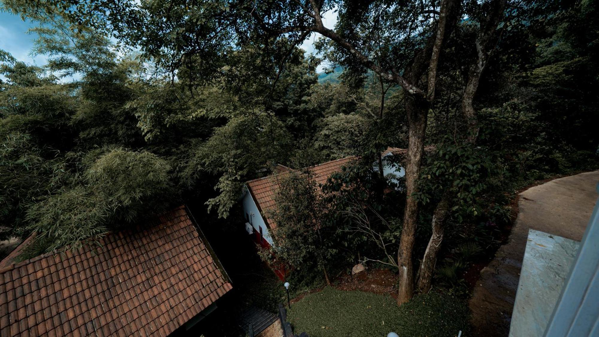 Vythiri Holiday Resort, Wayanad 外观 照片
