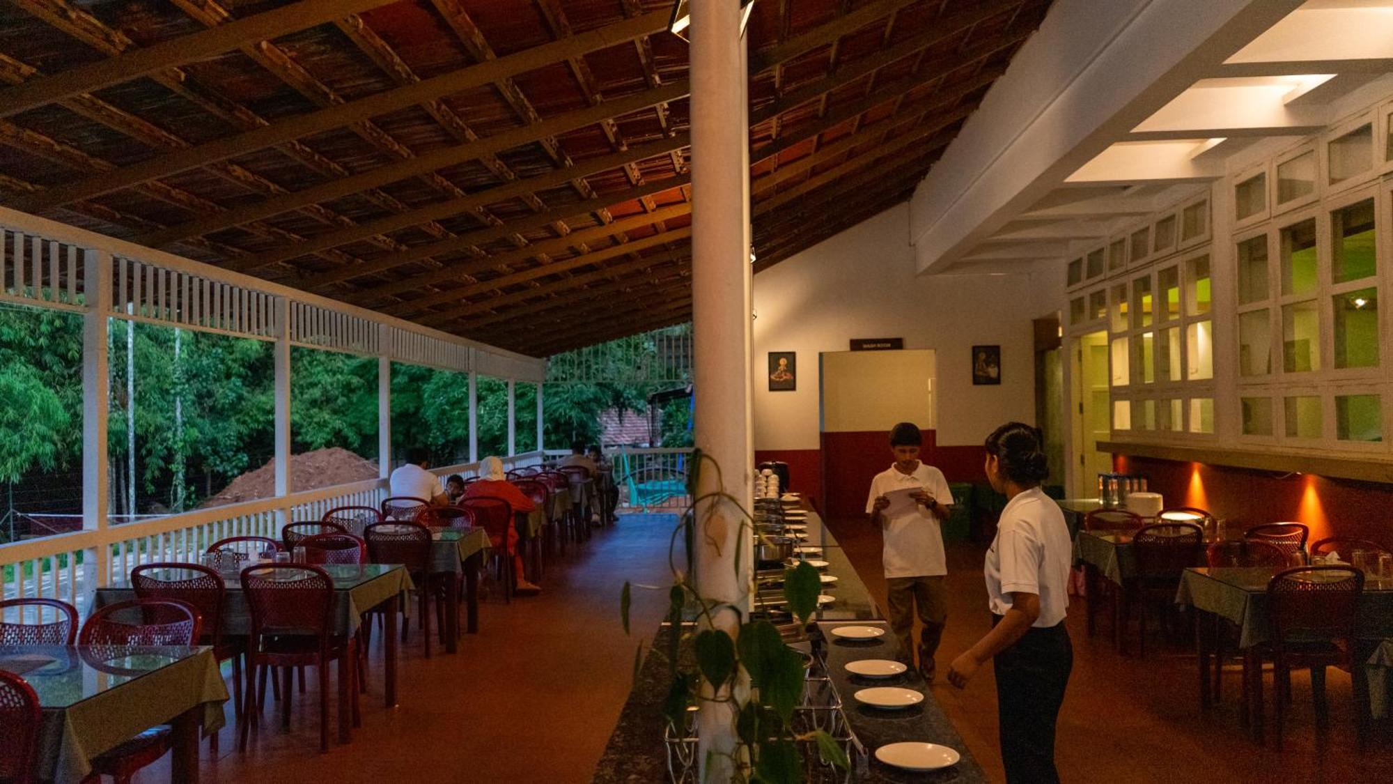 Vythiri Holiday Resort, Wayanad 外观 照片